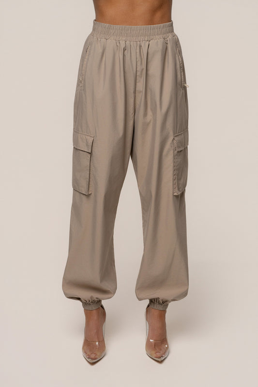 Beige Endure Jogger - ChicKloting